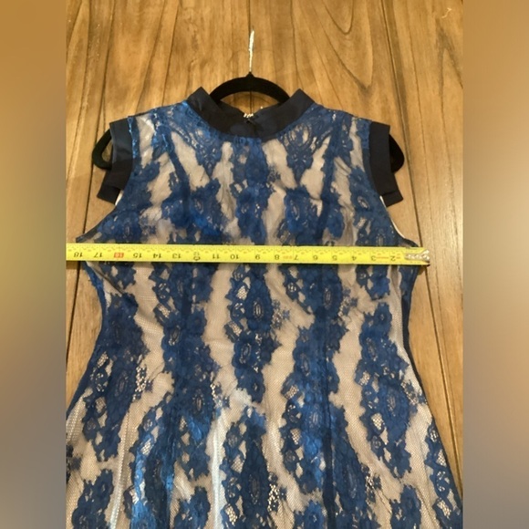 Aijek Wonderment Blue Lace Cap Sleeve Ruffle Cocktail Mini Dress Size 10 - Picture 7 of 17